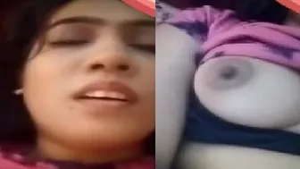 Beautiful Babe Playing With Herself Sending Private Mms Clip