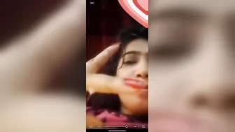 Beautiful Babe Playing With Herself Sending Private Mms Clip