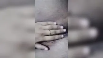 Indian GF Fingering Naked Pussy In Leaked Expose Video