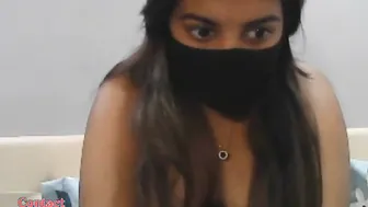 Live Cam Show Desi Babe Fingering Pussy For Her Online Viewers