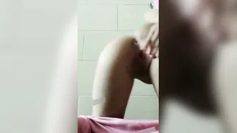 Desi Babe Showing Puffy Nipples Getting Them Squeezed Hard