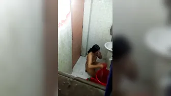 Neighbor Bhabhi Caught Bathing Naked On Hidden Camera