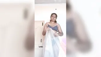 Desi Wife Removing Saree And Fingering Herself On Camera