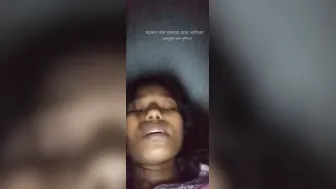 Horny Slut Pissing And Fingering Herself Moaning Loud
