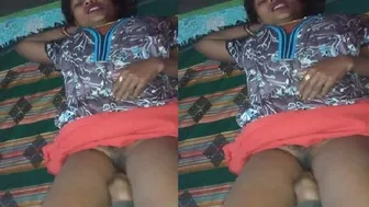 Slutty GF Fingering Her Hairy Pussy In The Bathroom