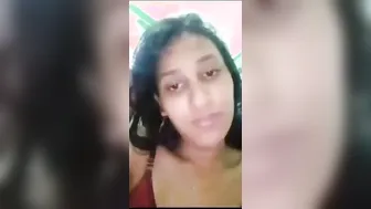 Horny Bhabhi Stuffing Cucumber Deep Inside Her Wet Pussy