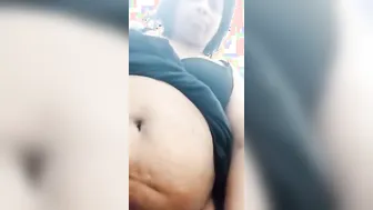 Mature Aunty Spreading Her Hairy Pussy For The Camera Today
