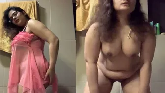 Naked Milf Fingering Herself In The Bathroom Amateur