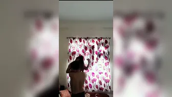 Mature Aunty Fucking Young Neighbor Guy In Leaked Desi Home Video