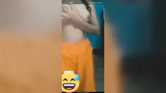 Indian Babe Getting Naked And Touching Herself On Video Call