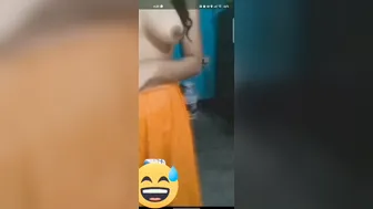 Indian Babe Getting Naked And Touching Herself On Video Call