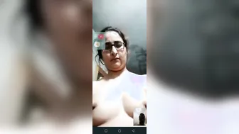 Pakistani Aunty Stripping Naked On Video Call Showing Her Body