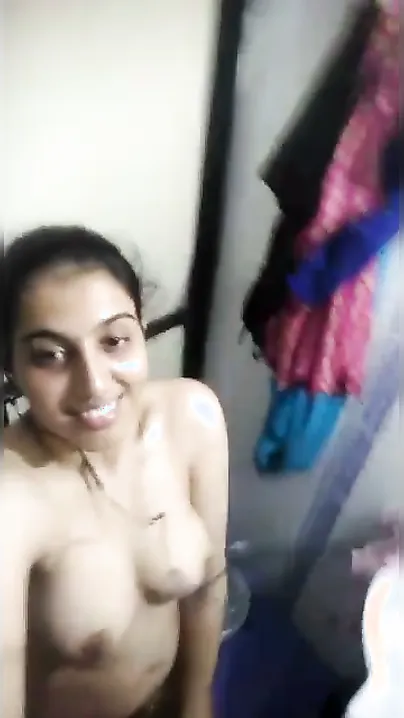 Mumbai Babe Getting Naked And Dirty On Late Night Video Call