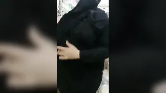 Pakistani Wife Flashing Boobs To Shopkeeper In Market Alley