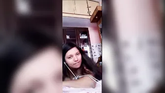Perfect Body Babe Getting Naked During Steamy Video Call Sex
