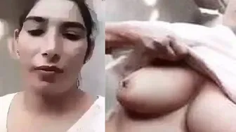 Mature Wife Fingering Herself Outdoors In Private Leaked Clip