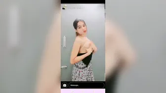 Girl Flashing Her Tits On Snapchat For Him To See Quickly