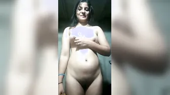 Tall GF Bathing Naked Filming Herself For Her Boyfriend