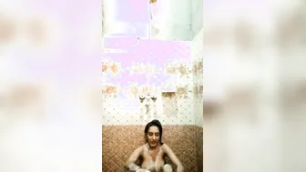 Pakistani Babe Taking Nude Shower Filmed Secretly For Her Lover