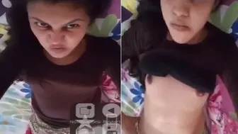 Sri Lankan GF Sending Topless Selfie To Her Boyfriend