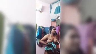 Tamil Aunty Changing Clothes Caught Showing Off Her Curves