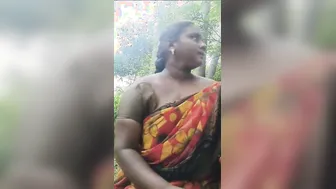 Tamil Married Woman Meeting Her Regular Client For Outdoor Fun