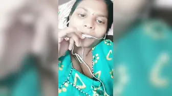 South Indian Gf Showing Off Her Perfect Boobs To Her Lover
