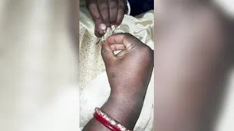 Village Bhabhi Taking It Standing Against Wall In Leaked Tape