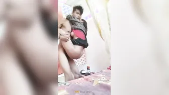 Petite Village GF Getting Lifted And Fucked Hard In Viral Clip
