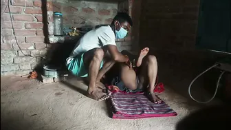 Married Bhabhi In Saree Having Wild Sex With Her Secret Lover