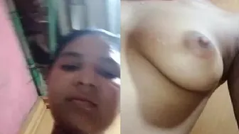 Amateur Babe From Village Posing Nude In Her Leaked Video