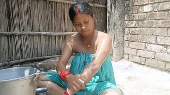 Bhabhi Bathing Naked Outside While He Watches And Records