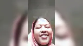 College Babe From Next Door Stripping Naked On Live Video
