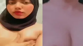 Bangladeshi GF Flashing Boobs In Homemade Selfie Mms