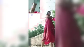 Village Bhabhi Bathing Outside Caught On Camera Being Naughty
