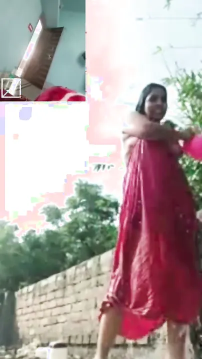 Village Bhabhi Bathing Outside Caught On Camera Being Naughty