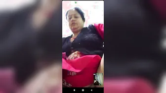 Unsatisfied Mature Aunty Fingering Pussy On Whatsapp Video