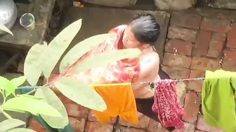 Neighbor Aunty Undressing Showing Massive Boobs In Viral Clip