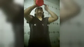 Curvy Bhabhi Bathing Naked While Lover Records Her Secretly