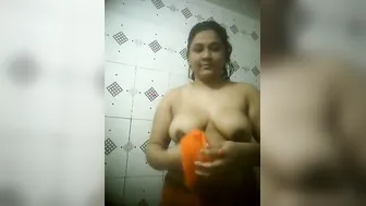 Curvy Bhabhi Bathing Naked While Lover Records Her Secretly