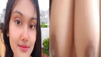 Naked GF Sending Me Selfies And Videos Of Her Hot Body