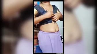 Village Married Woman Removing Saree Showing Naked Body To Me