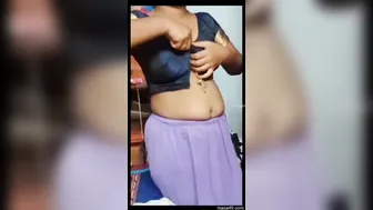 Village Married Woman Removing Saree Showing Naked Body To Me