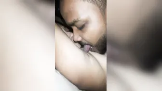 Married Bhabhi Kissing And Getting Her Armpits Licked Wildly