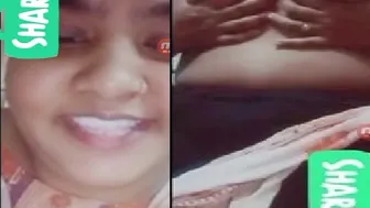 Thick Bhabhi Stripping Naked Showing Everything On Her Phone