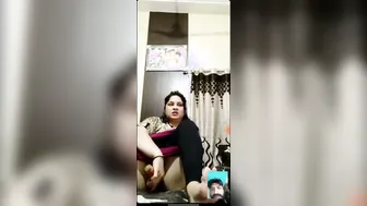 Chubby Married Woman Pleasuring Herself During Naughty Call