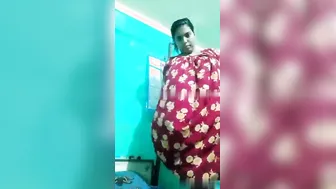 Bhabhi Pulling Off Her Nightie Revealing Massive Boobs