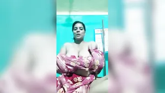 Bhabhi Pulling Off Her Nightie Revealing Massive Boobs