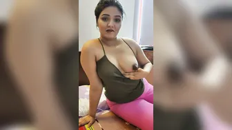 Pregnant Wife Flashing Her Swollen Tits In Private Video