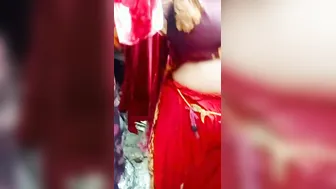 Married Bhabhi Flashing Soaked Boobs For Her Secret Boyfriend